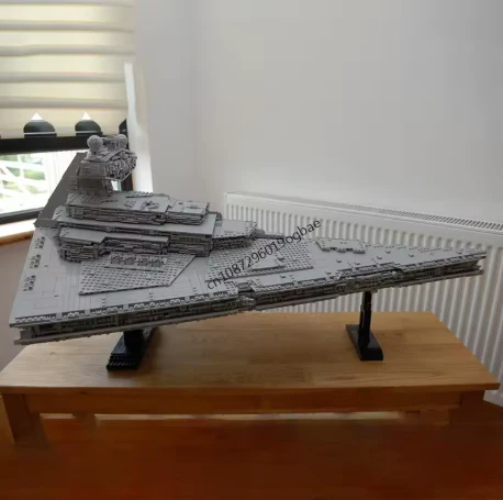 Huge Tyrant Imperial Space Battleship Model 10047